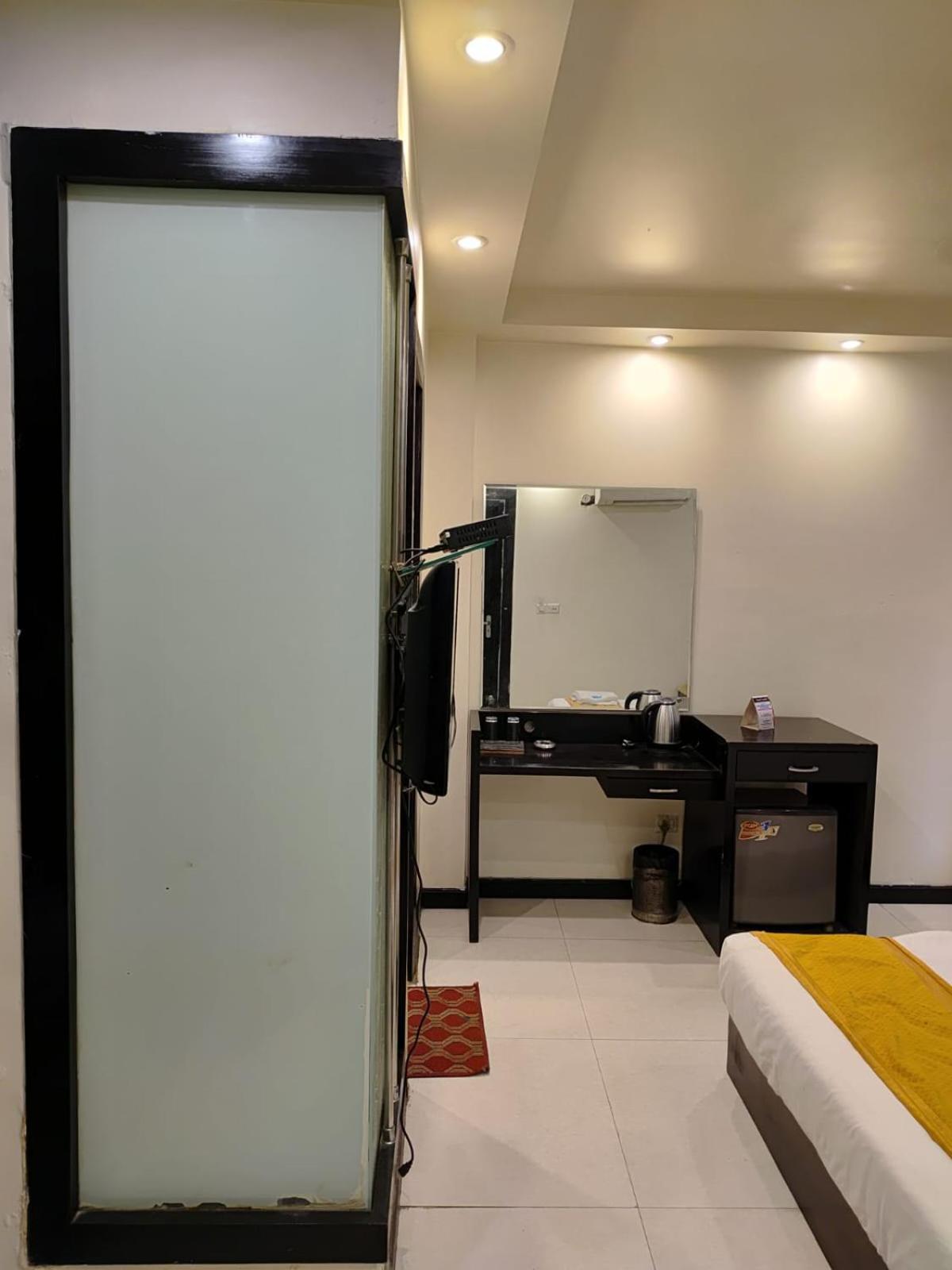 Paschim Vihar Hotel Delhi  Luaran gambar